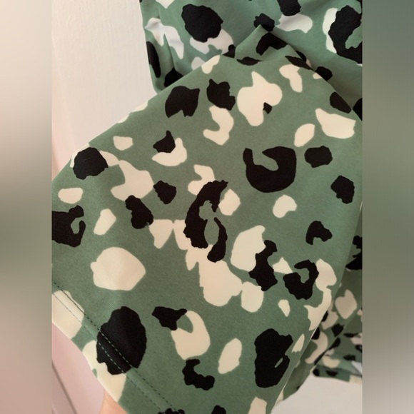 Kona Sol Leopard Print Tankini Bathing Suit Top - Picture 5 of 7